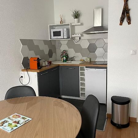 Studio Isard, Wifi Et Parking Gratuit, Navette Gratuite Au Pied De La Residence, Possibilite Forfait Menage Et Location Linge De Lit Et Toilette, A 10 Minutes A Pied Du Centre Ville Font-Romeu-Odeillo-Via Exteriör bild