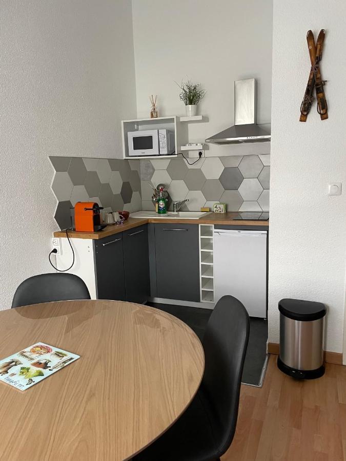Studio Isard, Wifi Et Parking Gratuit, Navette Gratuite Au Pied De La Residence, Possibilite Forfait Menage Et Location Linge De Lit Et Toilette, A 10 Minutes A Pied Du Centre Ville Font-Romeu-Odeillo-Via Exteriör bild